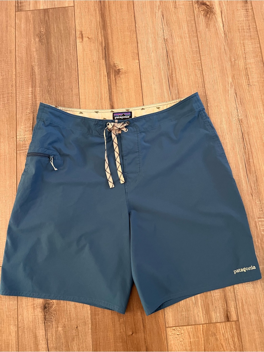 Patagonia Men's Size 36 Wavefarer Boardshorts Swim Trunks Blue 9” Inseam